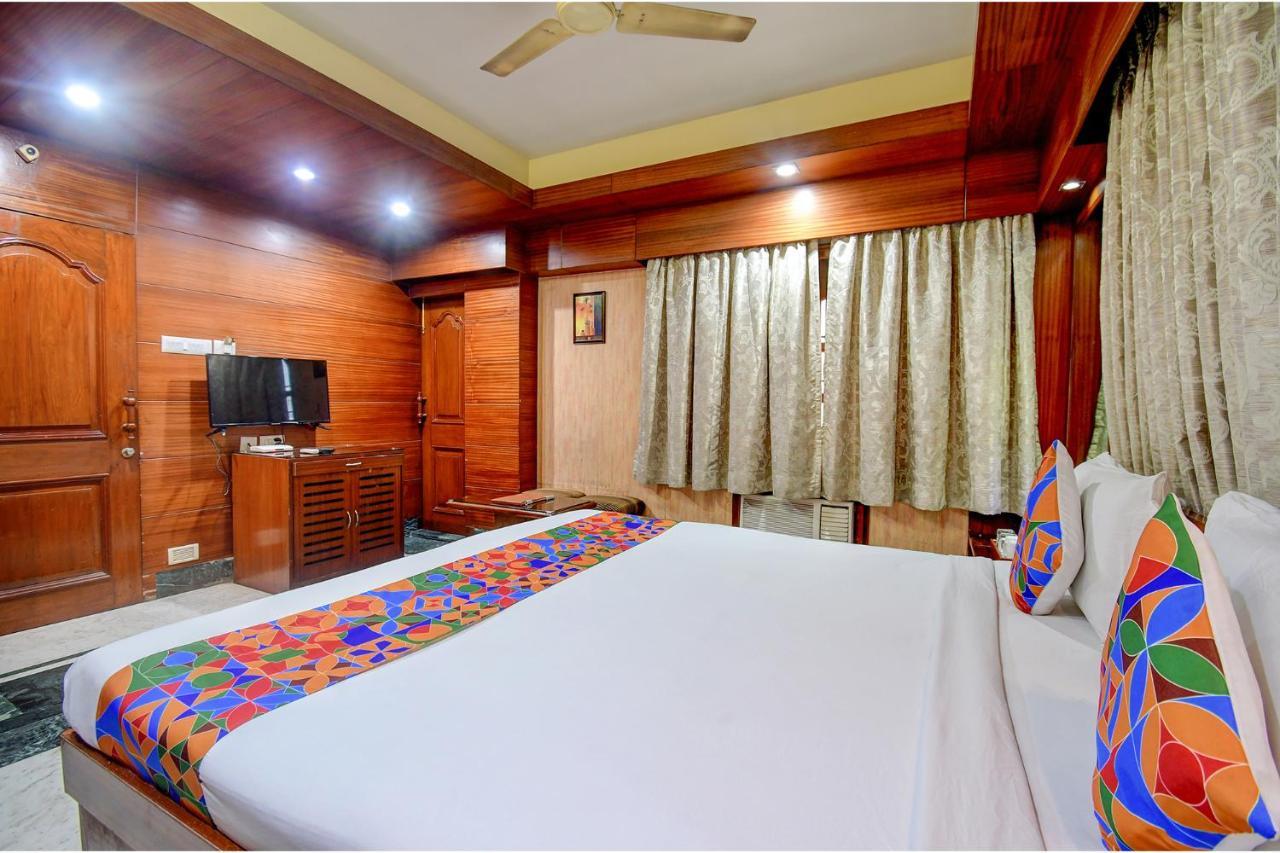 Fabhotel Panasia International Calcutta Exteriör bild
