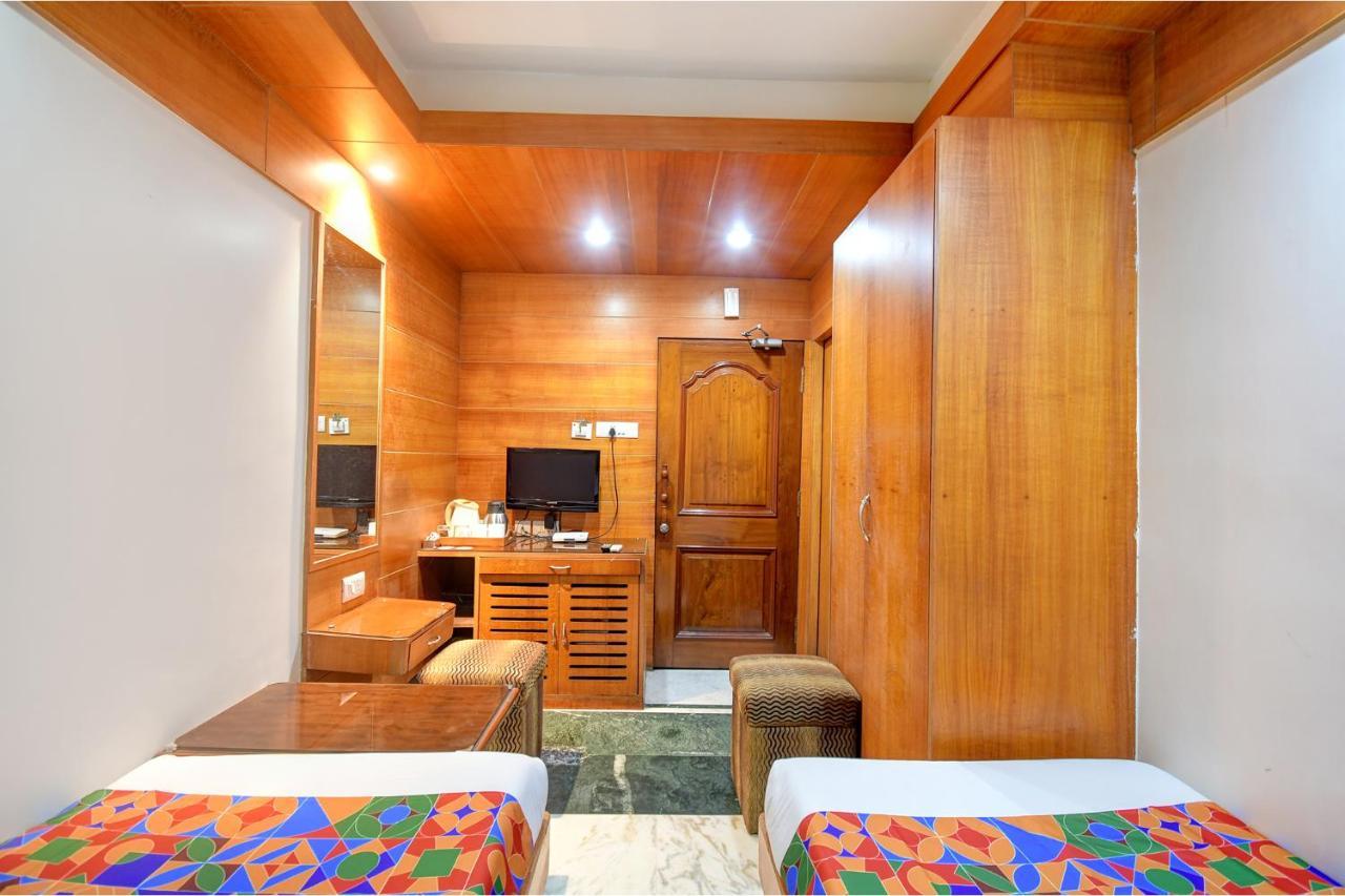 Fabhotel Panasia International Calcutta Exteriör bild