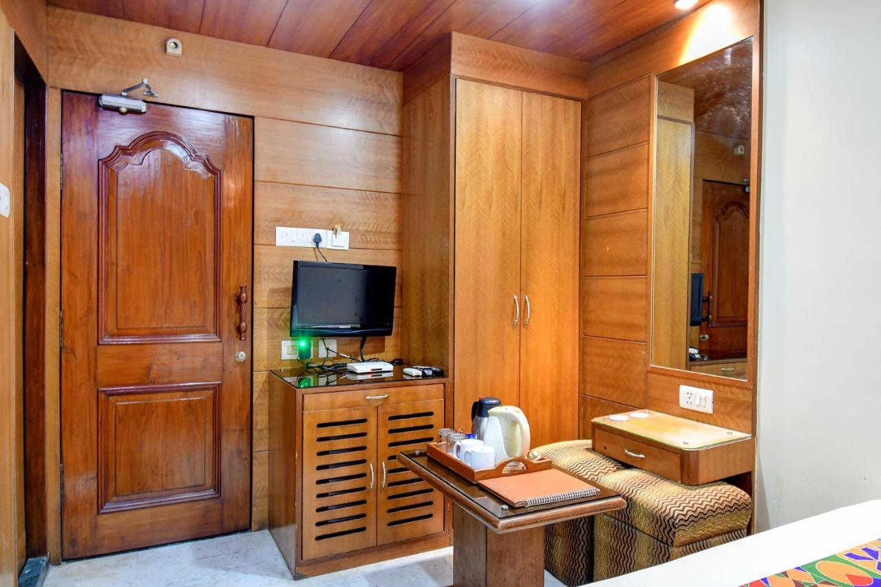 Fabhotel Panasia International Calcutta Exteriör bild