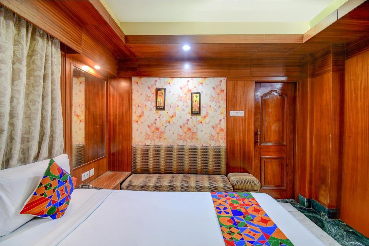 Fabhotel Panasia International Calcutta Exteriör bild