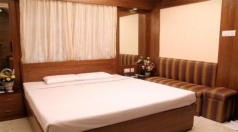 Fabhotel Panasia International Calcutta Exteriör bild