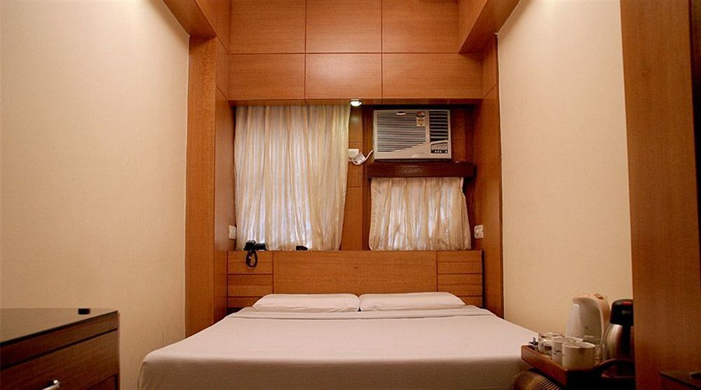 Fabhotel Panasia International Calcutta Exteriör bild